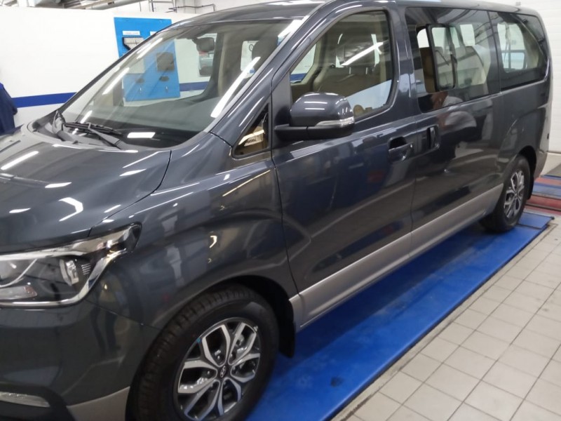 Hyundai H-1 (Grand Starex)